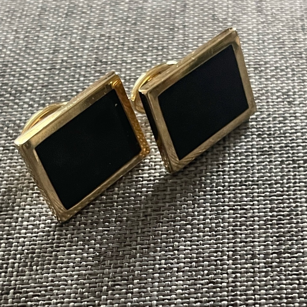 Vintage Men’s Black Gold Tone Formal Casual Cuff Links